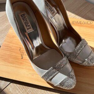 Badgley Mischka Satin High Heel Shoes in Silver